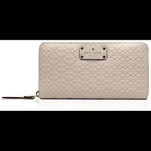 Kate Spade Penn Place Embossed Zip Wallet EUC